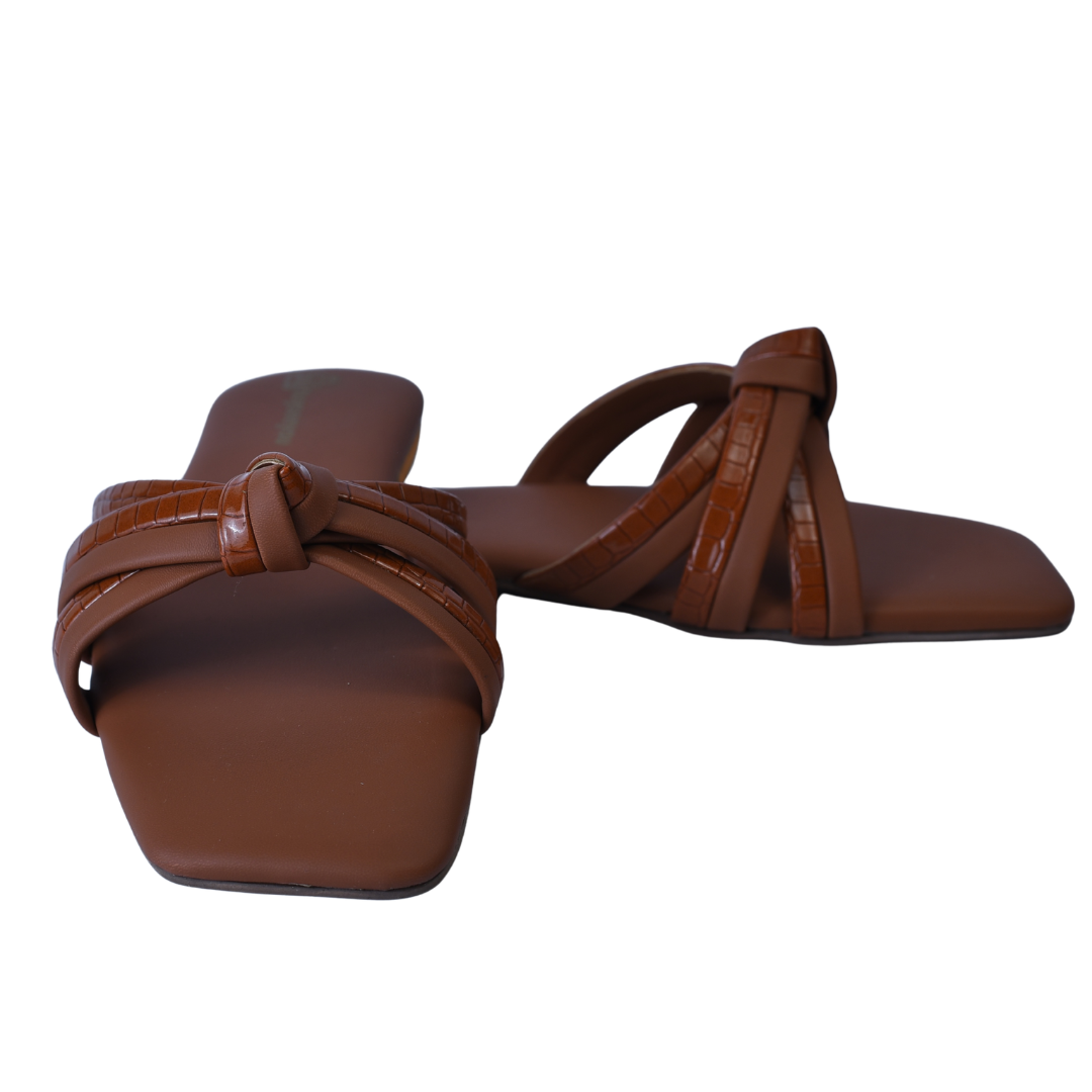 Flat heel sandal with premium quality