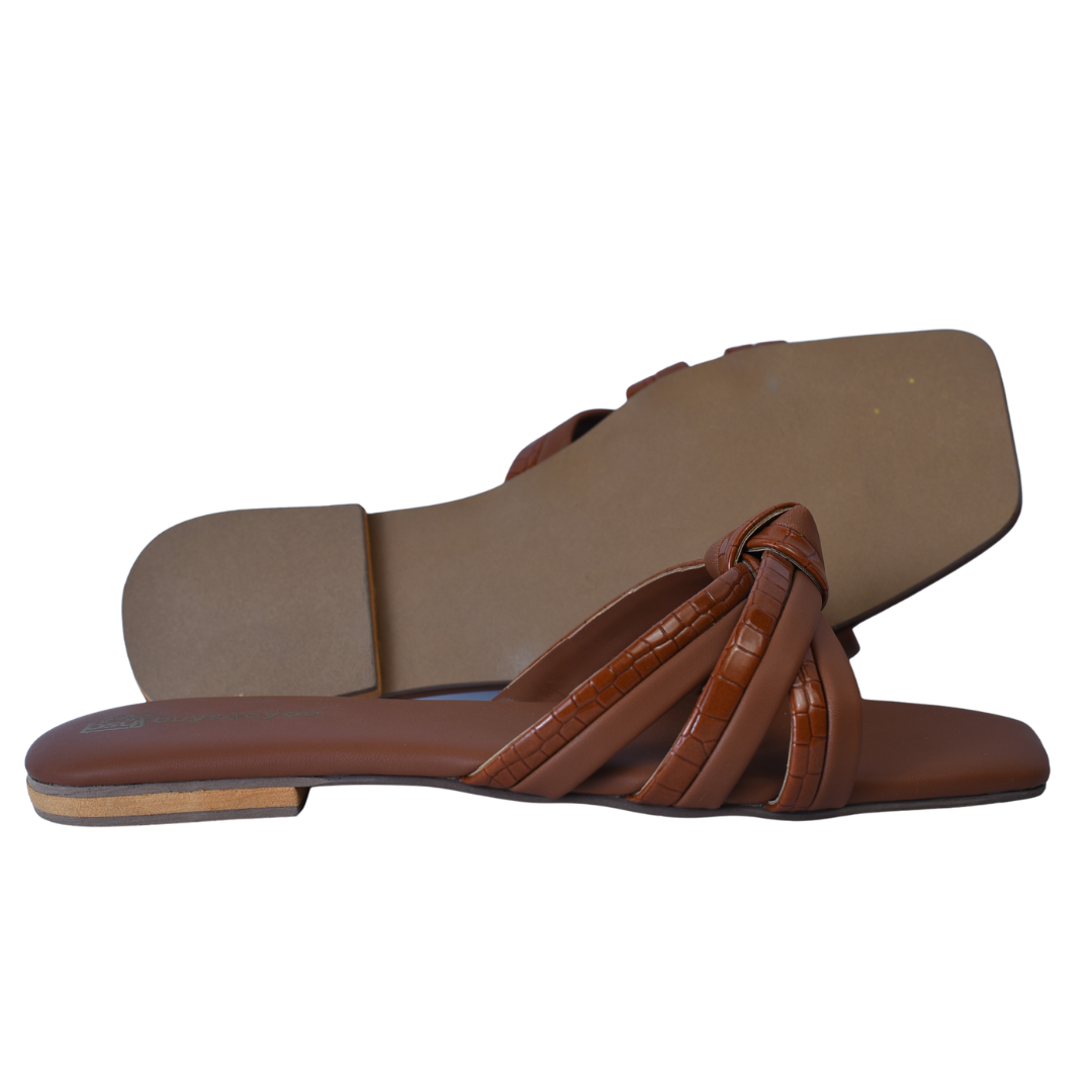 Flat heel sandal with premium quality