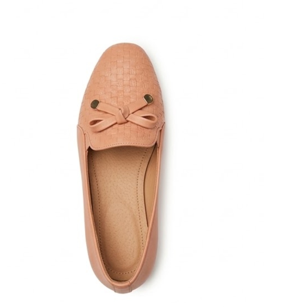 Flat shoes with premium quality